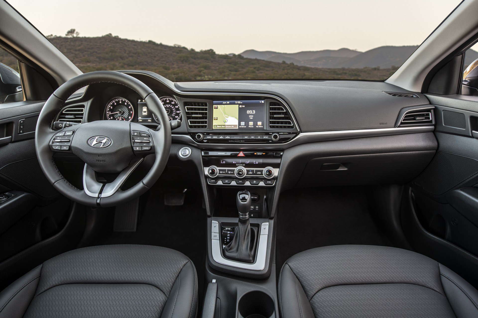 2019 Hyundai elantra interior