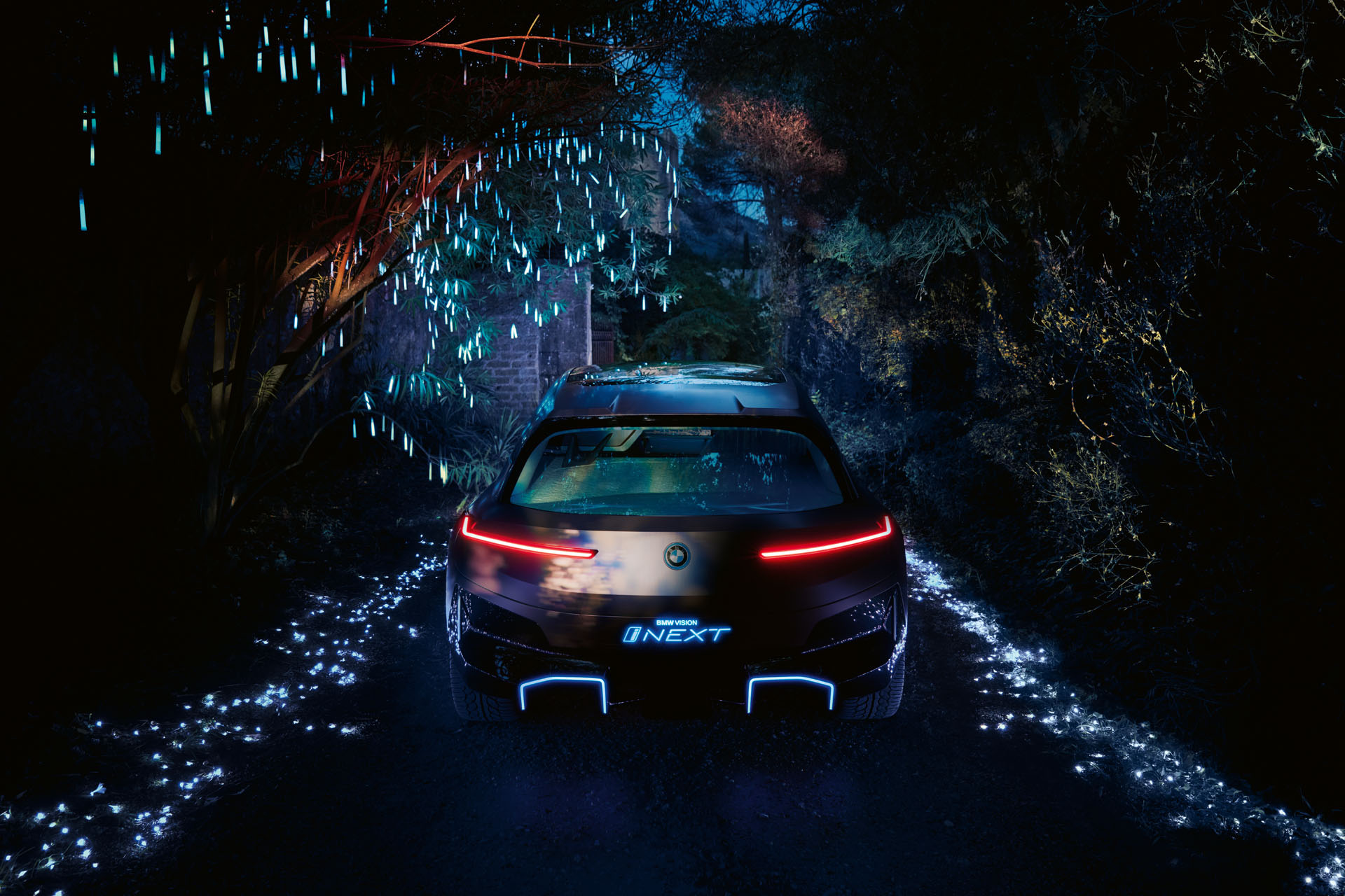 BMW iNEXT crossover concept LED