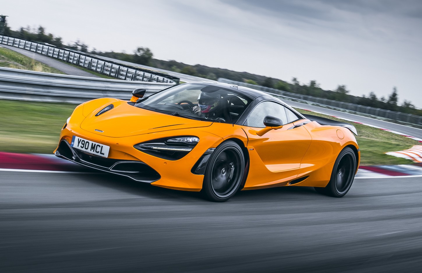 McLaren 720S Track pack