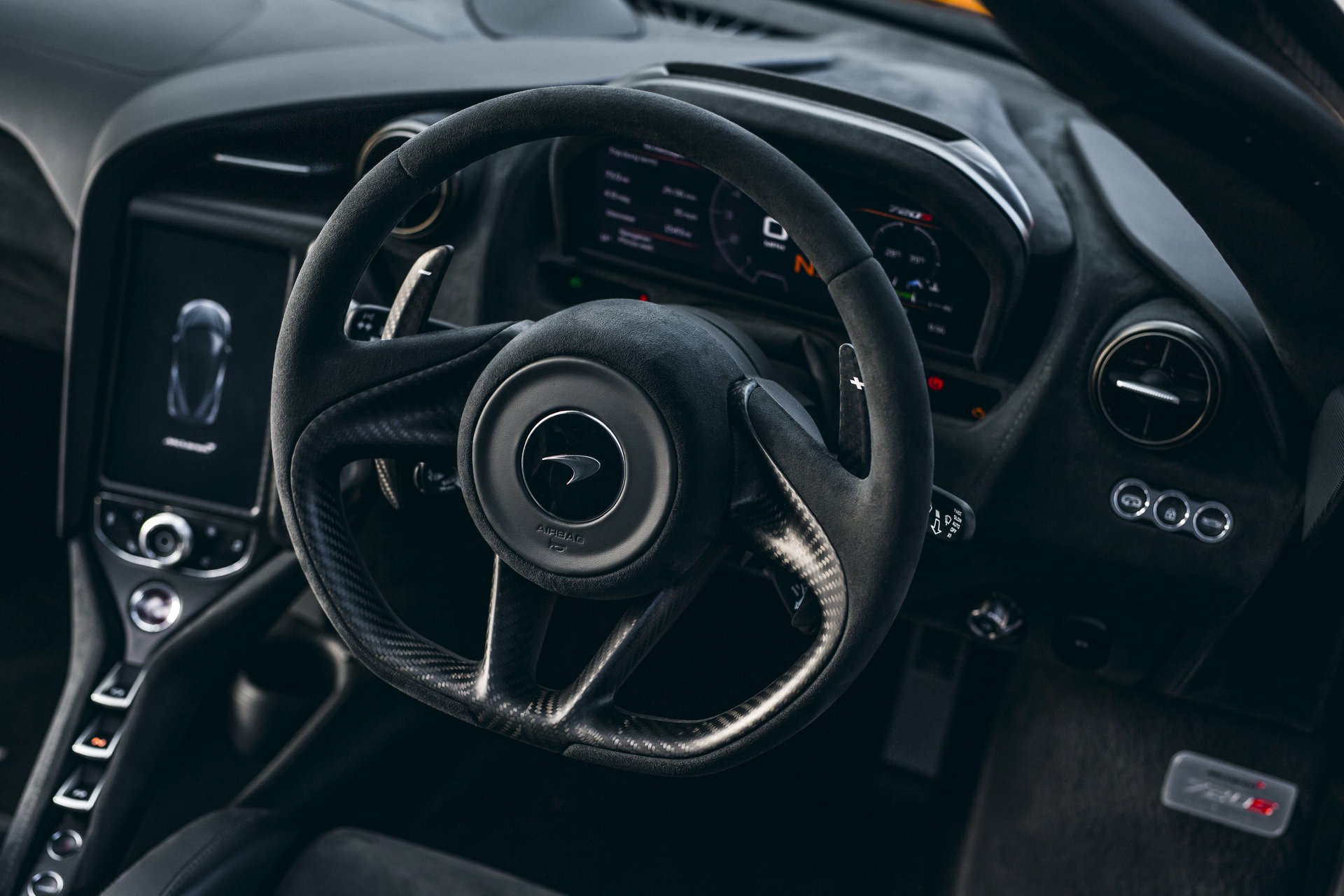 McLaren 720S trackpack steering wheel