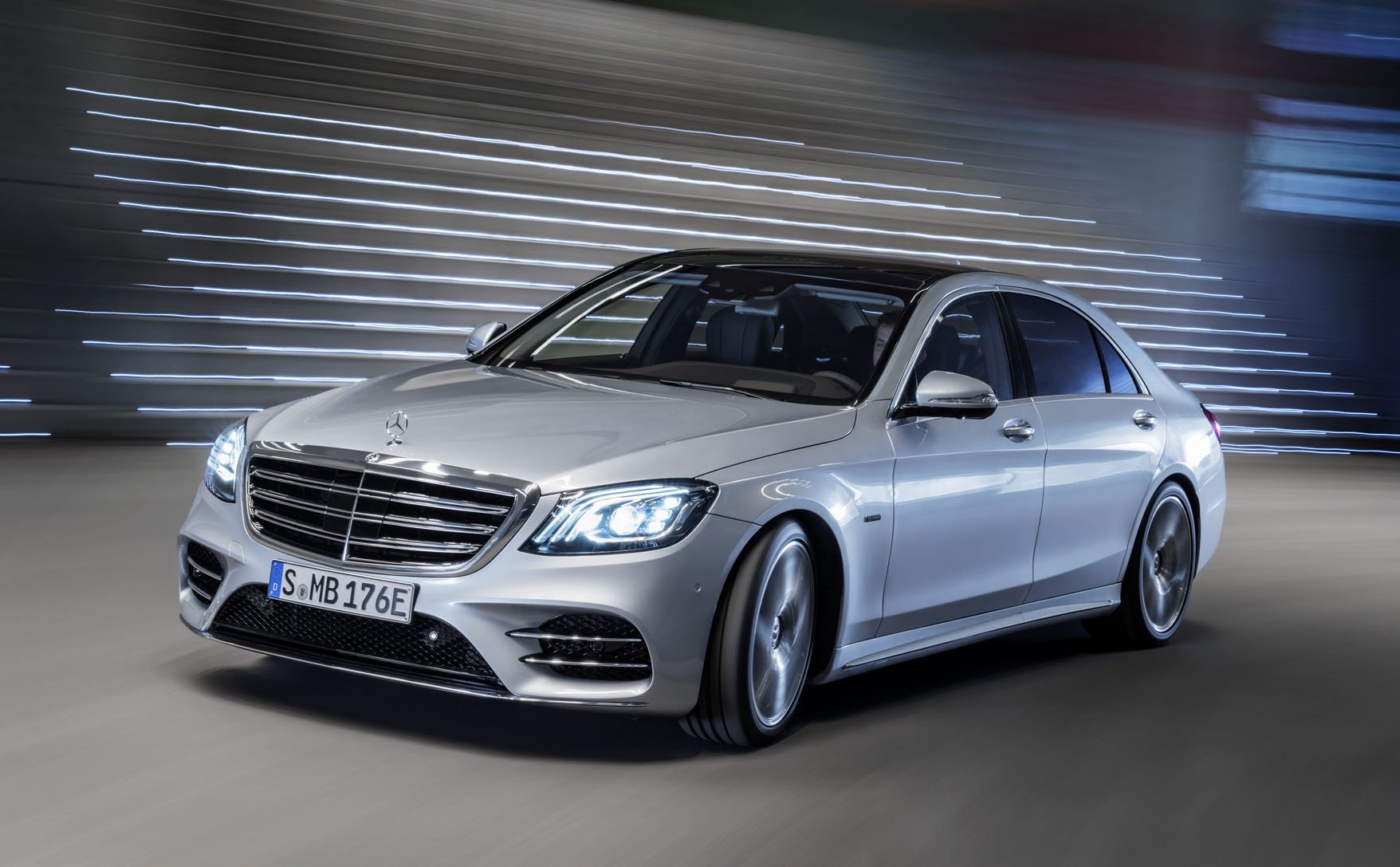 Mercedes launches S560e hybrid with 476 HP, 50 km of ...