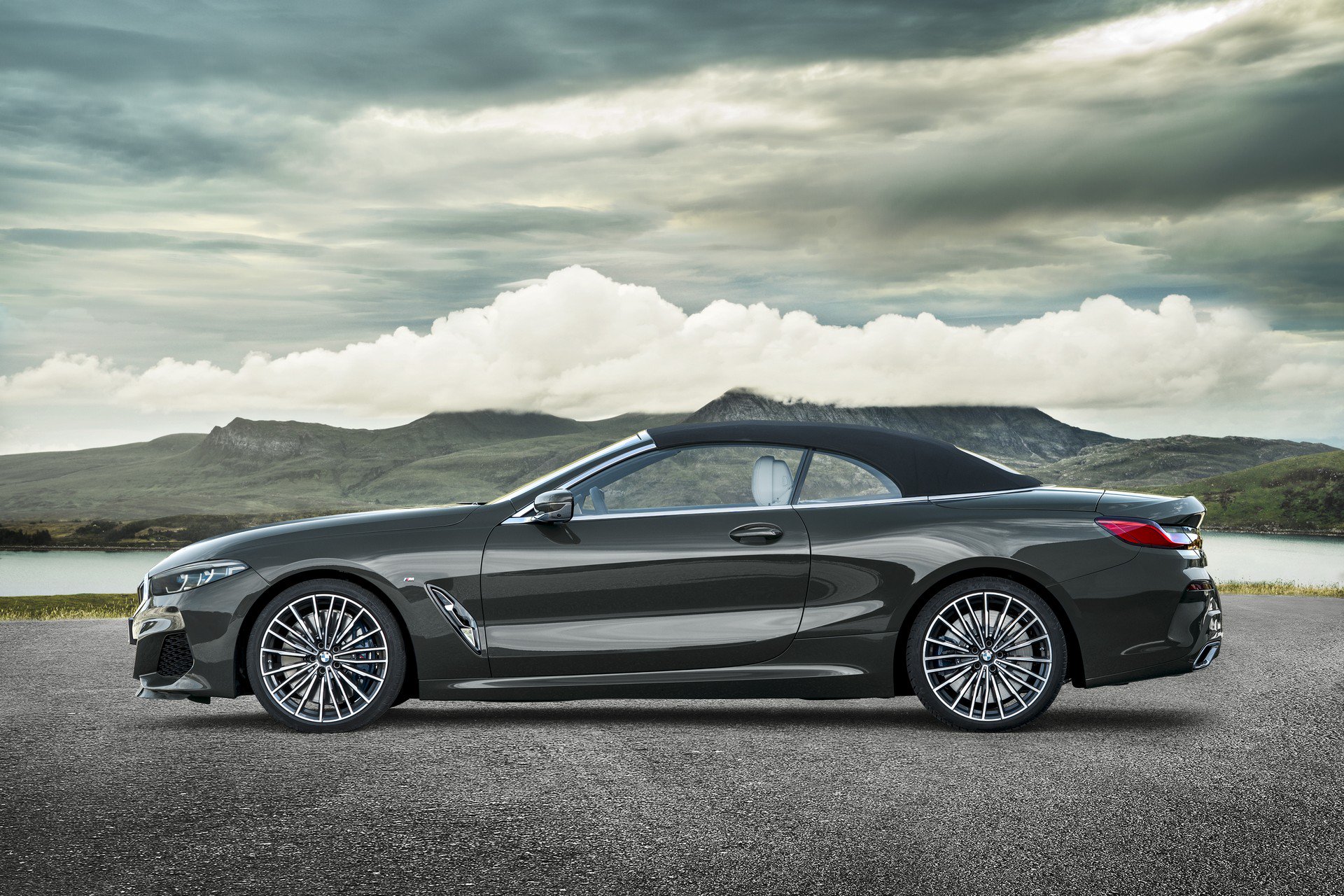 2019 BMW 8 Series Convertible soft top