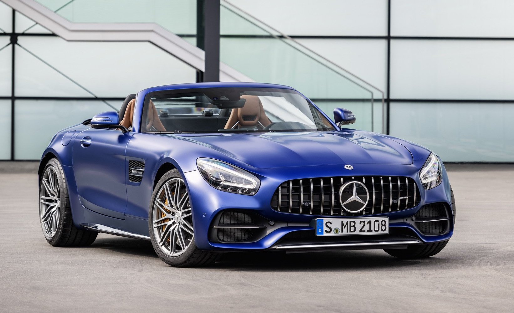 New Mercedes-AMG GT R Pro, 2020 AMG GT Range Unveiled - TechStory