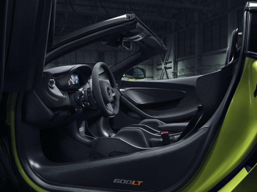 McLaren 600LT spider cabin