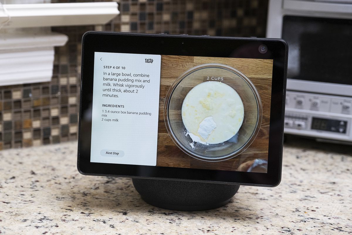 AMAZON ECHO SHOW 10 REVIEW ALEXA S NEXT MOVE LaptrinhX News