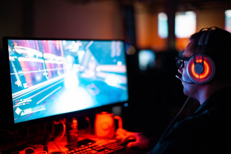 The Rise Of Online Gaming - TechStory