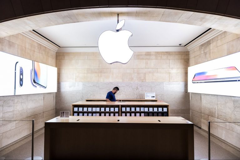 Apple Is Reportedly Working For The Development Of Its Foldable iPhone For 2023