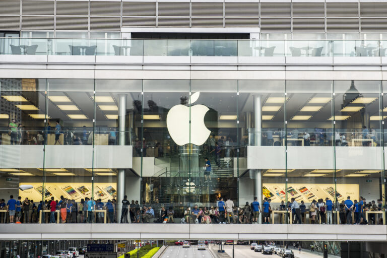 Customers in the Apple Store, Hong Kong