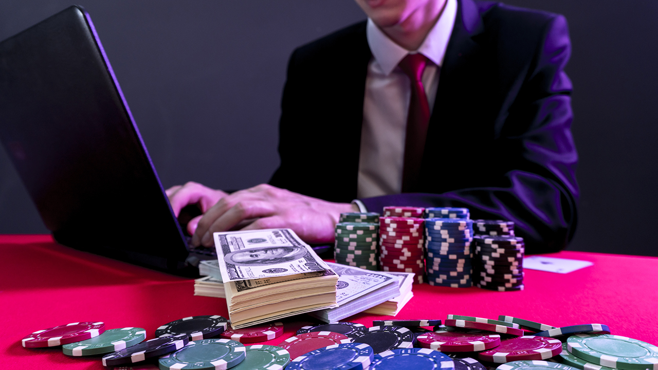 Why online casino operators are switching to cryptocurrency - TechStory