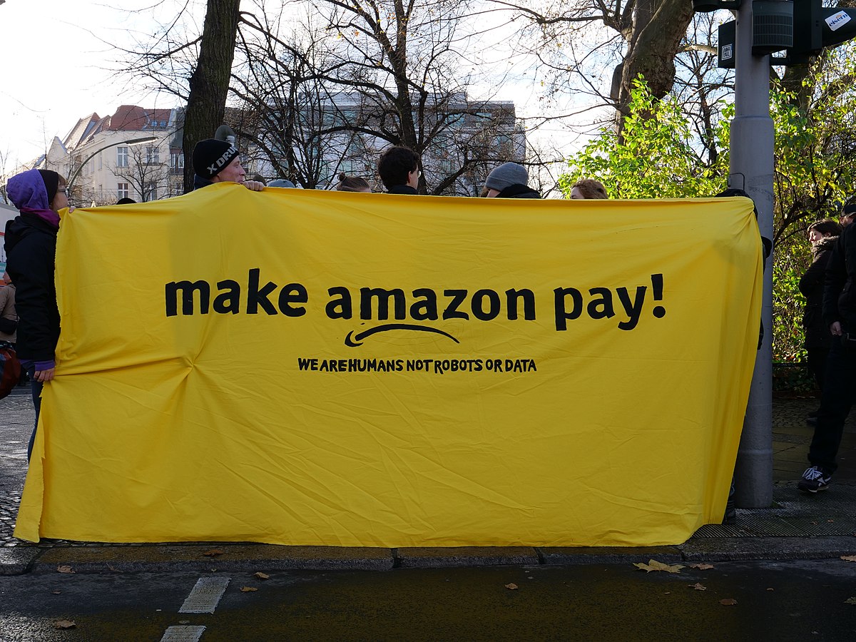 Amazon in trouble as the US labor board alleges it of illegally firing