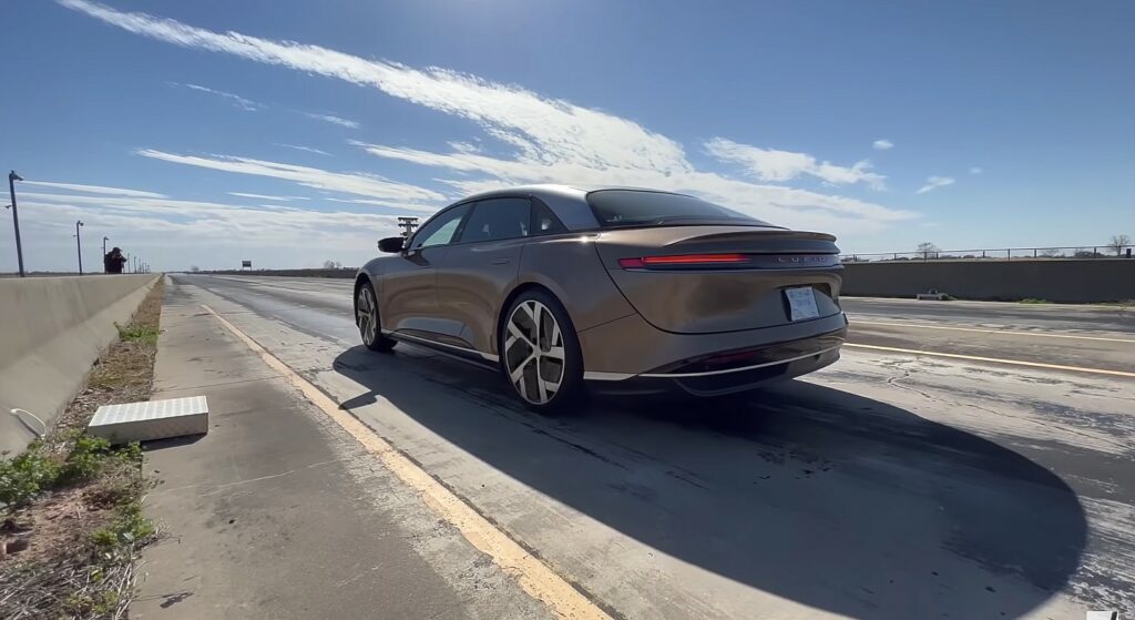Lucid Air Dream edition performance tested on a drag strip - TechStory