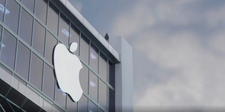 Apple says iPhones records interactions with Siri
