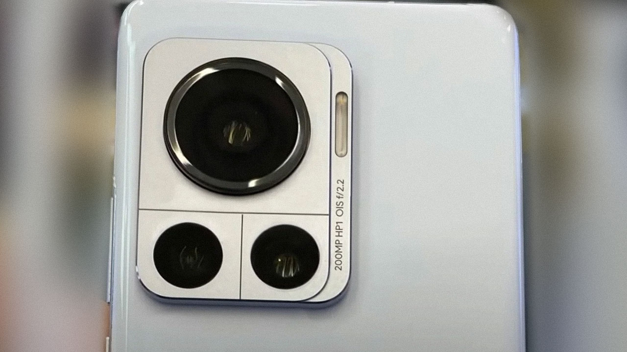 Motorola Frontier leaked live images showing 200MP camera sensor in the ...