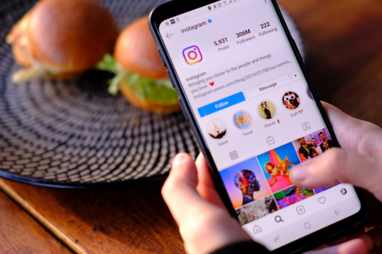 Uploading GIF on Instagram