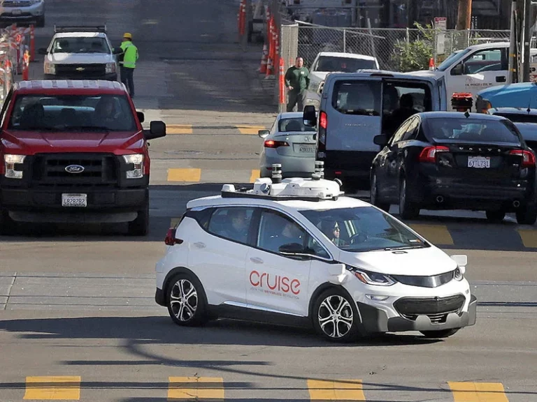Why GM's Cruise unit is recalling 80 self-driving cars