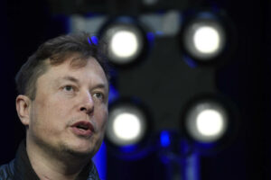 Elon Musk wants to move forward with his Twitter purchase