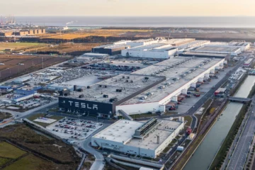 Tesla announces $3.6b Semi, 4680 battery factories in Nevada but questions abound