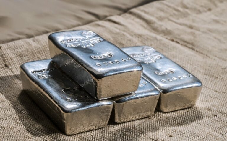 Silver Poised to Outperform Gold as Prices Reach 9-Year High