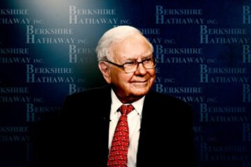 Warren Buffett lends his expertise to the Biden administration during the banking crisis
