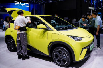 BYD Yangwang U8 Showcased at Shanghai Auto Show 2023