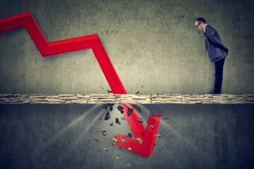 Economist Harry Dent warns of the market biggest economic crash of our lifetime