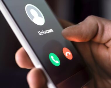 AI Voice Fraud: Essential Tips for iPhone and Android Owners