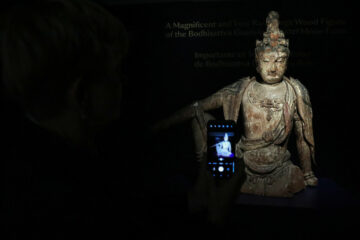 Exquisite Rare Chinese Buddha Statue to be Auctioned at Bonhams in Paris