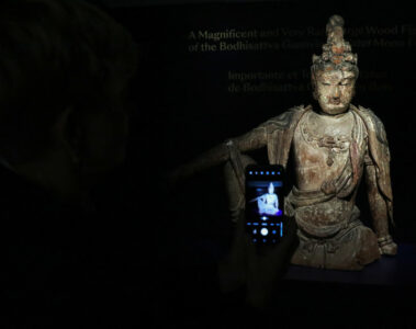 Exquisite Rare Chinese Buddha Statue to be Auctioned at Bonhams in Paris
