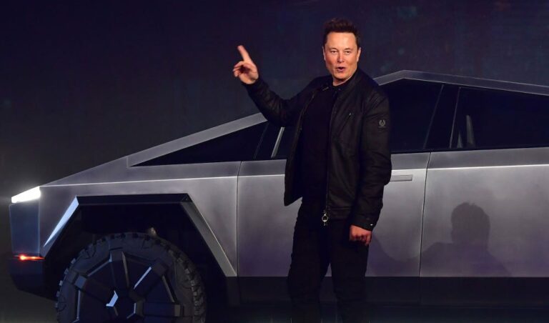 Tesla's 13-Day Winning Streak Sparks $240B Surge in Valuation