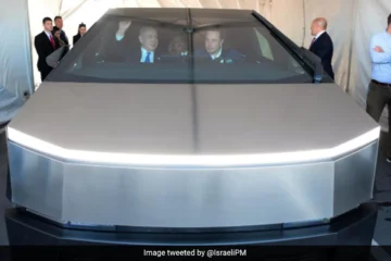 Elon Musk showing Tesla Car to Israeli PM