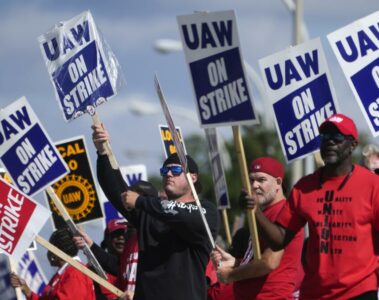 Union Auto Workers protest