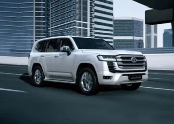 Toyota Resurrects the Rugged Land Cruiser 70, Maintaining True Off-Road Heritage