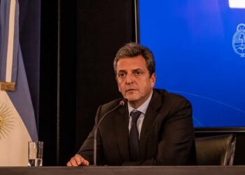Argentina’s Economic Evolution: Sergio Massa Pitches Blockchain for Transparent State Finance Oversight