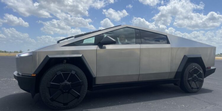 Elon Musk in Cybertruck