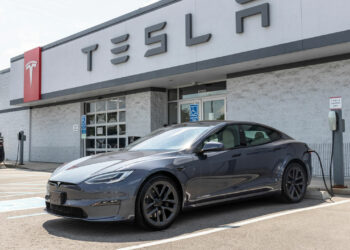 193,000 Canadian Teslas Now Face Recall Over Autopilot Safety Concerns