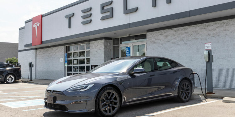 193,000 Canadian Teslas Now Face Recall Over Autopilot Safety Concerns