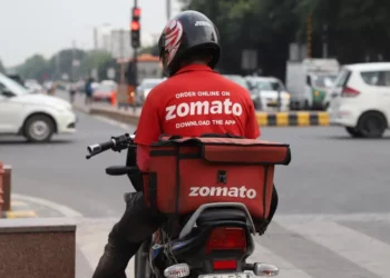Zomato Denies Shiprocket Acquisition Rumors, Cautions Investors Against Incorrect News