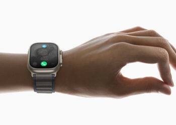 Apple Scrambles to Save $17 Billion Watch Business with Software Fix