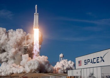 SpaceX's Valuation Skyrockets to $180 Billion in Bloomberg Tender Offer: Exploring Musk's Cosmic Success
