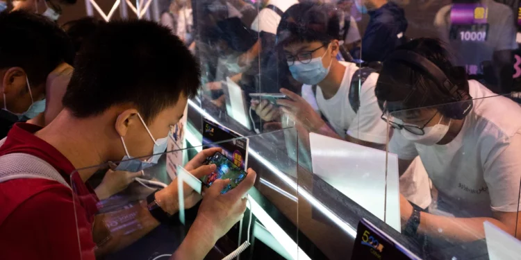 China to regulate Gaming spending