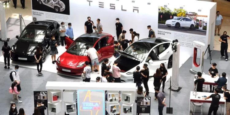 Tesla’s Rear-Wheel-Drive Model 3 No Longer Qualifies for Full Tax Credit
