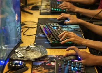 Gaming Crackdown Smashes Chinese Tech: $80 Billion Rout as Tencent Takes a Hit