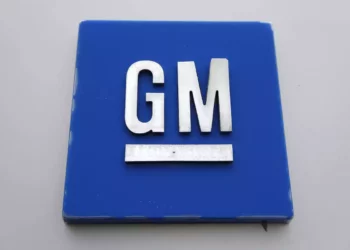 GM Takes a Bold Step Away from CarPlay and Android Auto, Prioritizing Safety and Profitability