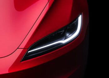 Tesla’s Latest Model 3 Update (Version 2024.2) Introduces Adaptive Headlights