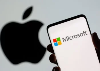 Microsoft Surpasses Apple in Market Value: iPhone Slowdown & Innovation Gap Crown the New King of Tech
