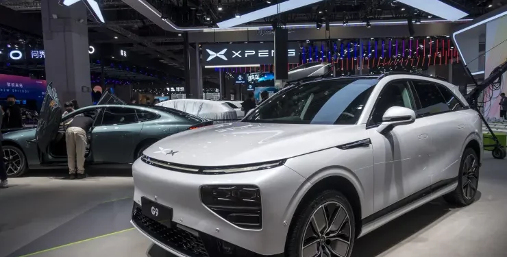 Xpeng Bets on AI and Mass Hire in the Race to Avoid Electric Vehicle Meltdown