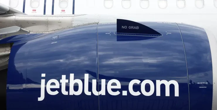 Icahn Takes Flight: Will He Steer JetBlue to New Heights or Rough Skies?