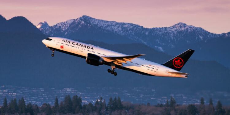 Air Canada Chatbot Blunder: Forced to Honor Made-Up Refund Policy!