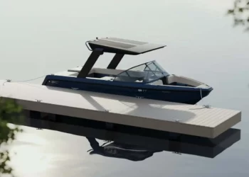 Forget Gas, Go Electric: This 570 HP Wake Boat Will Blow Your Mind (and Wallet)
