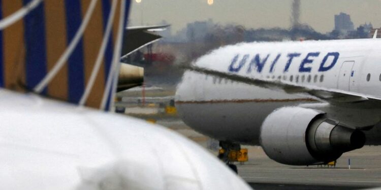 United Airlines hikes bag fees, too, following American and other carriers